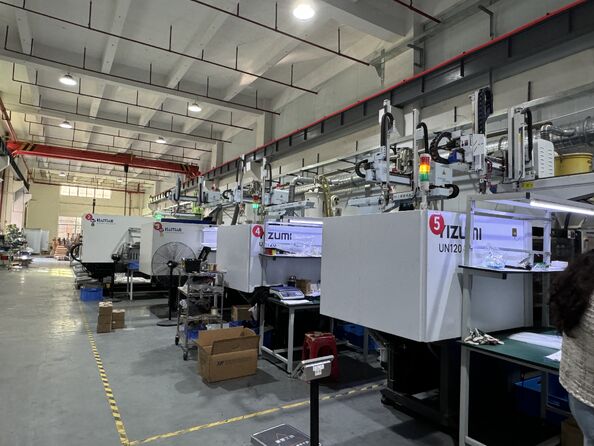 Guangdong Shengjiang Group factory production line